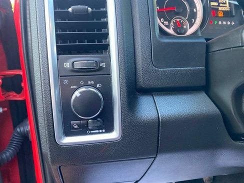 Used 2022 RAM 1500 Classic SLT RWD image 9