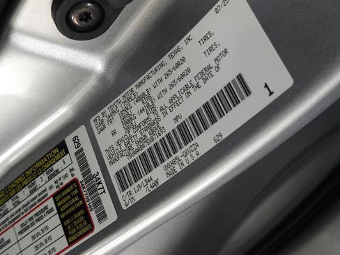 Used 2025 Toyota Sequoia Limited image 44