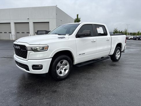 Used 2025 RAM 1500 Big Horn AWD/4WD image 5