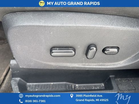 Used 2015 Ford Escape SE image 4