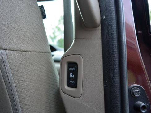 Used 2015 Honda Odyssey EX image 18