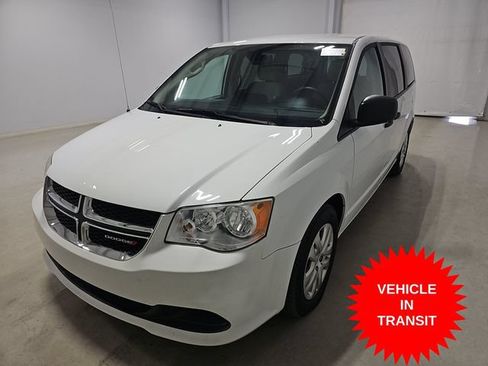Used 2019 Dodge Grand Caravan SE FWD image 1