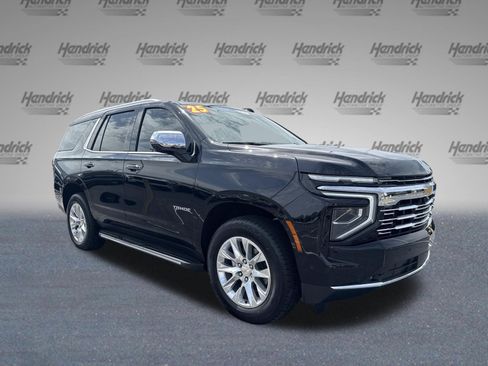 Used 2025 Chevrolet Tahoe Premier AWD/4WD image 2