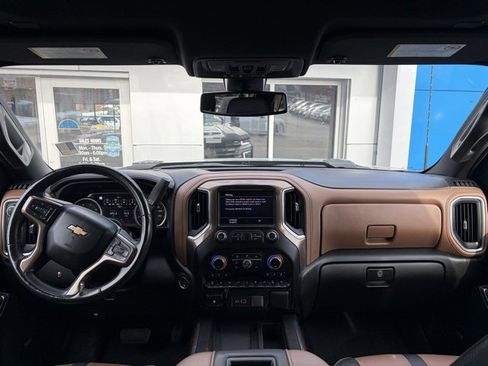 Used 2022 Chevrolet Silverado 2500 High Country w/ Safety Package II image 16