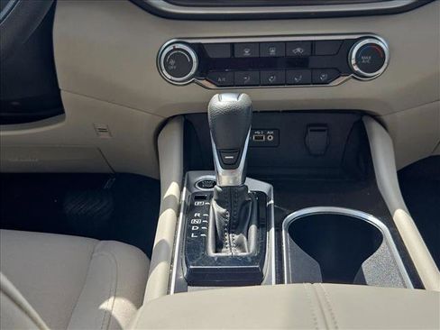 Used 2024 Nissan Altima 2.5 SV image 14