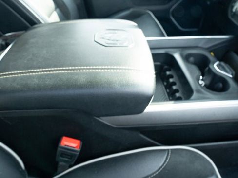 Used 2025 RAM 1500 Laramie AWD/4WD image 41