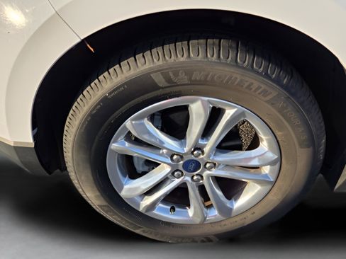 Used 2017 Ford Edge SEL w/ Equipment Group 201A FWD image 31