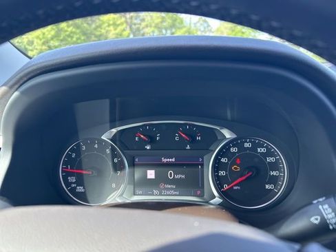 Used 2023 GMC Acadia SLT image 25