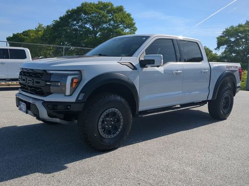 Used 2025 Ford F150 Raptor AWD/4WD image 6