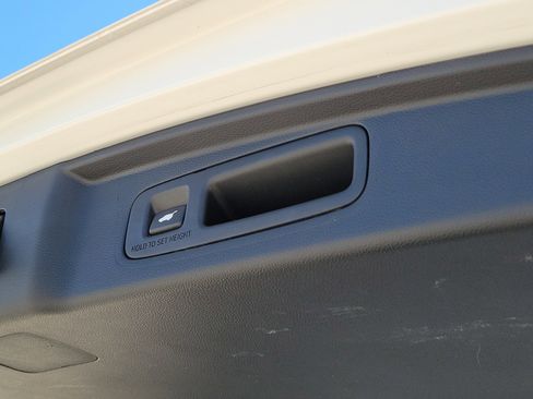 Used 2024 Honda CR-V EX-L image 12