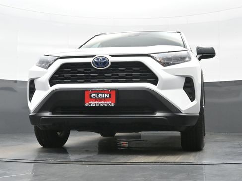 Used 2022 Toyota RAV4 LE AWD/4WD image 25