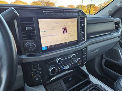 Used 2024 Ford F450 Limited w/ FX4 Off-Road Package image 29