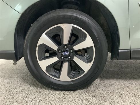 Used 2017 Subaru Forester 2.5i Premium w/ All-Weather Package AWD/4WD image 11