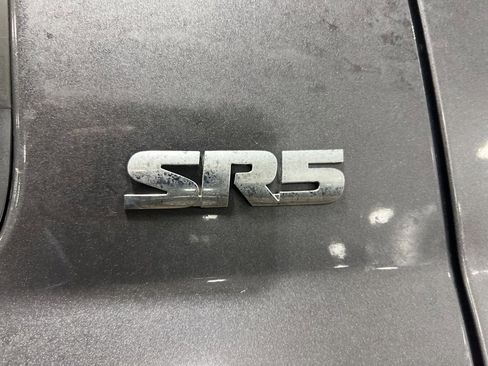 Used 2020 Toyota Tundra SR5 w/ SR5 Convenience Package image 10