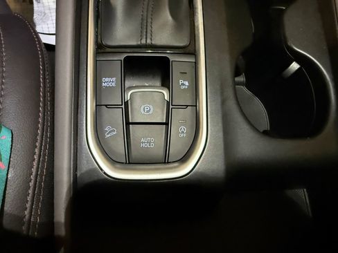 Used 2020 Hyundai Santa Fe SEL w/ Convenience + Premium Package image 34