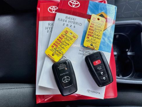 Certified 2025 Toyota RAV4 XLE w/ Convenience Package AWD/4WD image 38