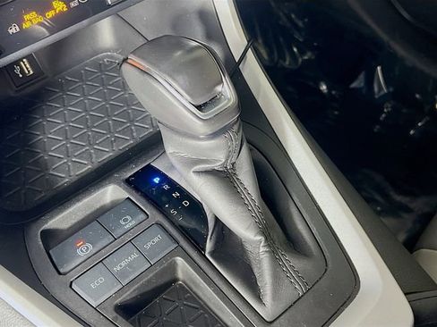 Used 2024 Toyota RAV4 XLE Premium image 23