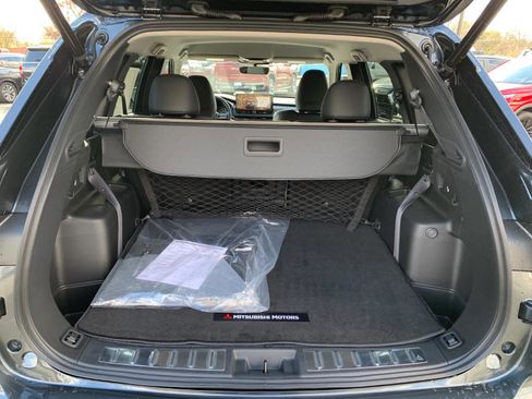 New 2025 Mitsubishi Outlander SE image 20