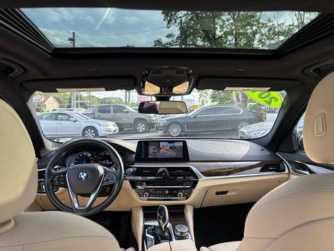 Used 2017 BMW 530i xDrive AWD/4WD image 16