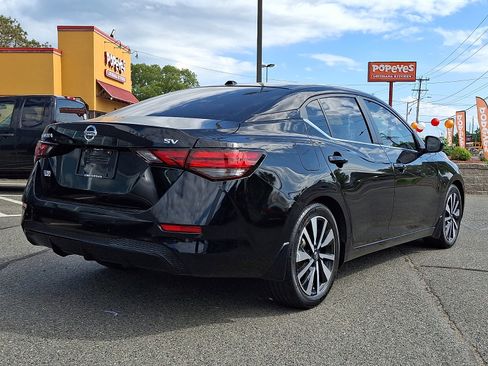 Used 2023 Nissan Sentra SV w/ SV Premium Package FWD image 6