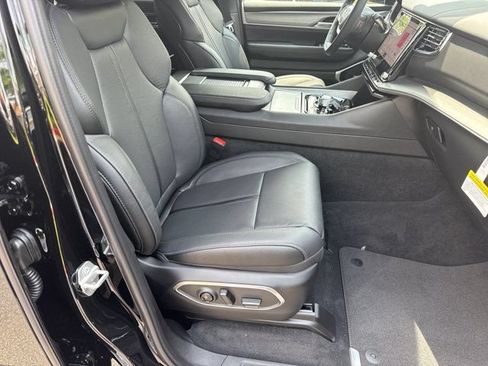 New 2026 Jeep Grand Wagoneer Limited AWD/4WD image 15