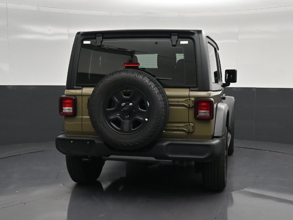 Used 2026 Jeep Wrangler Sport AWD/4WD image 2