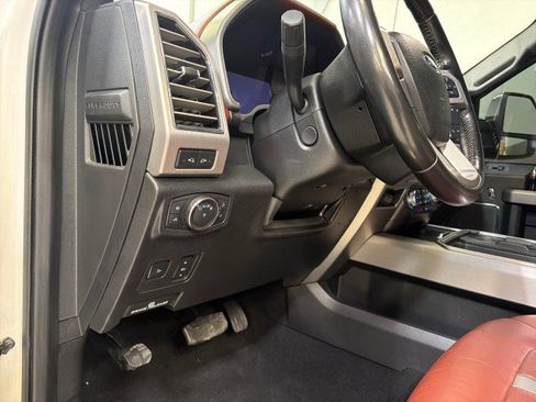 Used 2019 Ford F250 Platinum w/ Platinum Ultimate Package image 14
