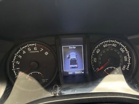 Used 2019 Toyota Tacoma SR image 13