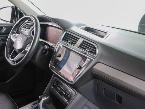 Used 2023 Volkswagen Tiguan SE FWD image 26