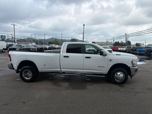 Used 2023 RAM 3500 Big Horn w/ Level 1 Equipment Group AWD/4WD image 26