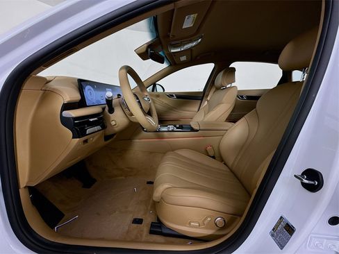 Certified 2025 Genesis G80 2.5T image 21