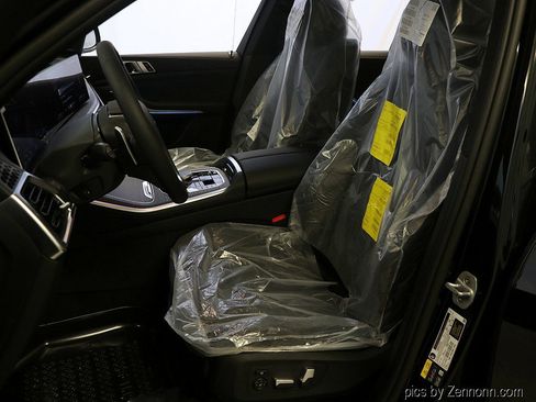 Used 2026 BMW X5 xDrive50e w/ Premium Package image 10