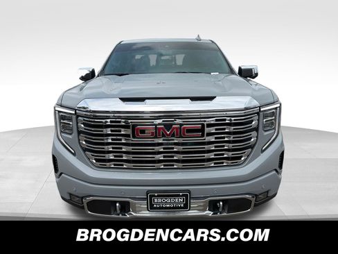 Used 2024 GMC Sierra 1500 Denali AWD/4WD image 8