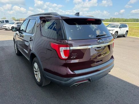 Used 2018 Ford Explorer XLT w/ Class II Trailer Tow Package AWD/4WD image 5