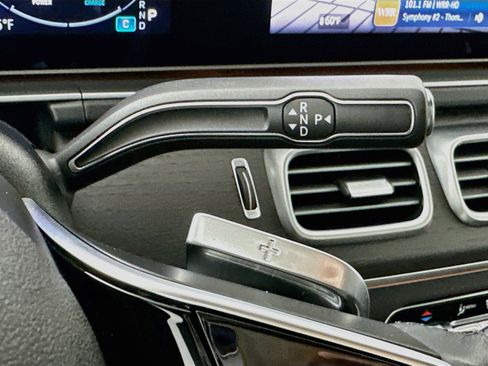 Certified 2025 Mercedes-Benz GLS 450 4MATIC image 18