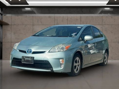 Used 2012 Toyota Prius Three FWD image 3