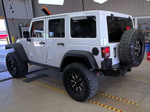 Used 2013 Jeep Wrangler Unlimited Sahara image 5
