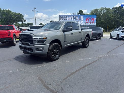 Used 2025 RAM 2500 Laramie w/ Night Edition AWD/4WD image 22