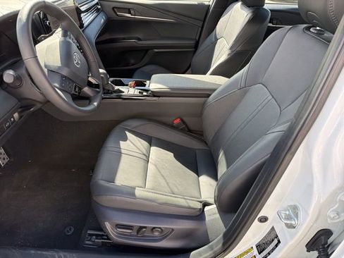 Used 2025 Toyota Camry XSE image 8