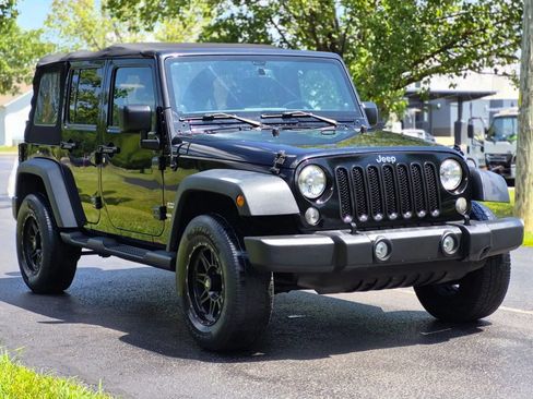 Used 2014 Jeep Wrangler Unlimited Sport w/ Quick Order Package 24S AWD/4WD image 3