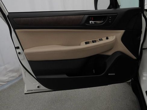 Used 2016 Subaru Outback 2.5i Limited AWD/4WD image 43