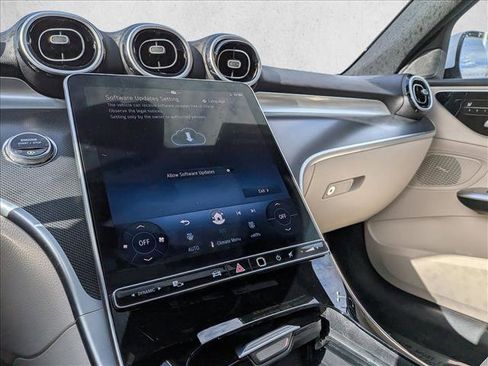 Certified 2025 Mercedes-Benz C 300 4MATIC Sedan image 13