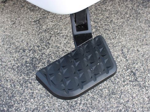 Certified 2022 Nissan Titan SV w/ SV Convenience Package image 6