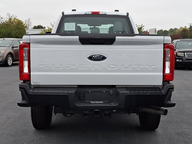 Used 2024 Ford F350 XL AWD/4WD image 8