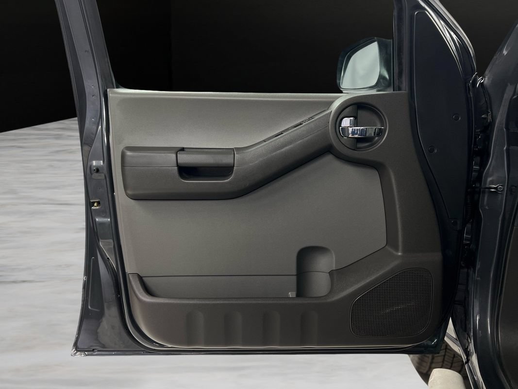Used 2013 Nissan Xterra S RWD image 30