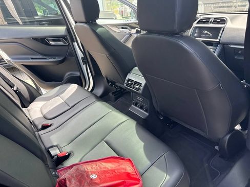 Used 2020 Jaguar F-PACE Premium AWD/4WD image 17