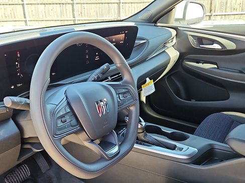 New 2026 Buick Envista Preferred image 12