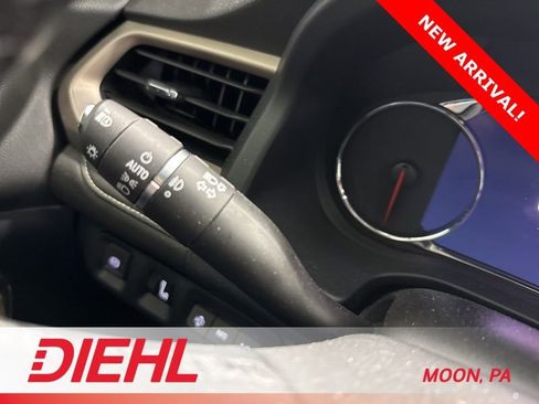 Used 2023 GMC Acadia Denali w/ Denali Ultimate Package image 28