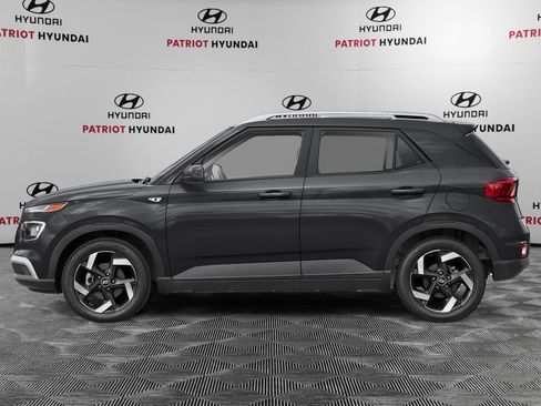New 2026 Hyundai Venue SEL FWD image 3