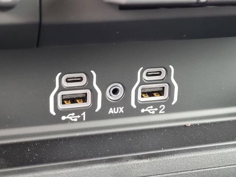 New 2026 RAM 2500 Big Horn AWD/4WD image 17